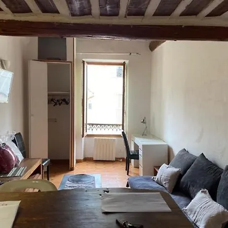 Studio Centre Du Vieil דירה