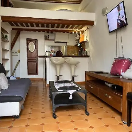 Studio Centre Du Vieil אנטיב